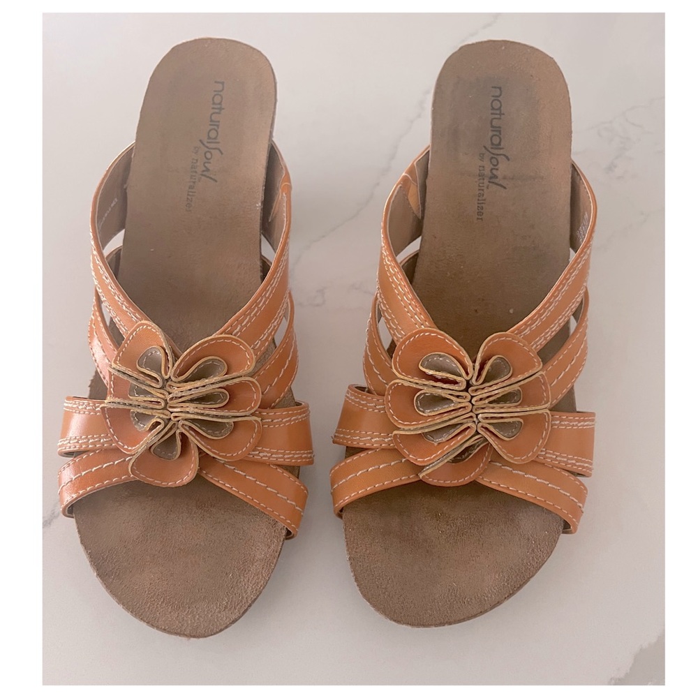 Natural Soul Womens Sandals, Size 8, Slides Sandal Stitching Accents.